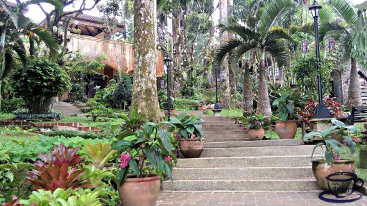 caleruega-church-at-mycupoftin-com-3